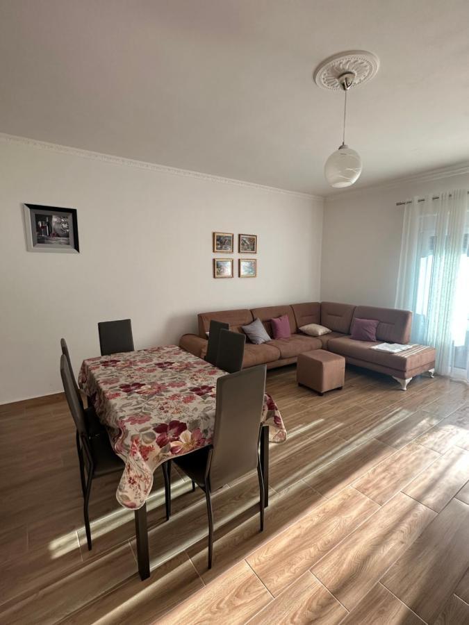 Vlora Central & Comfy Apartment Exterior foto